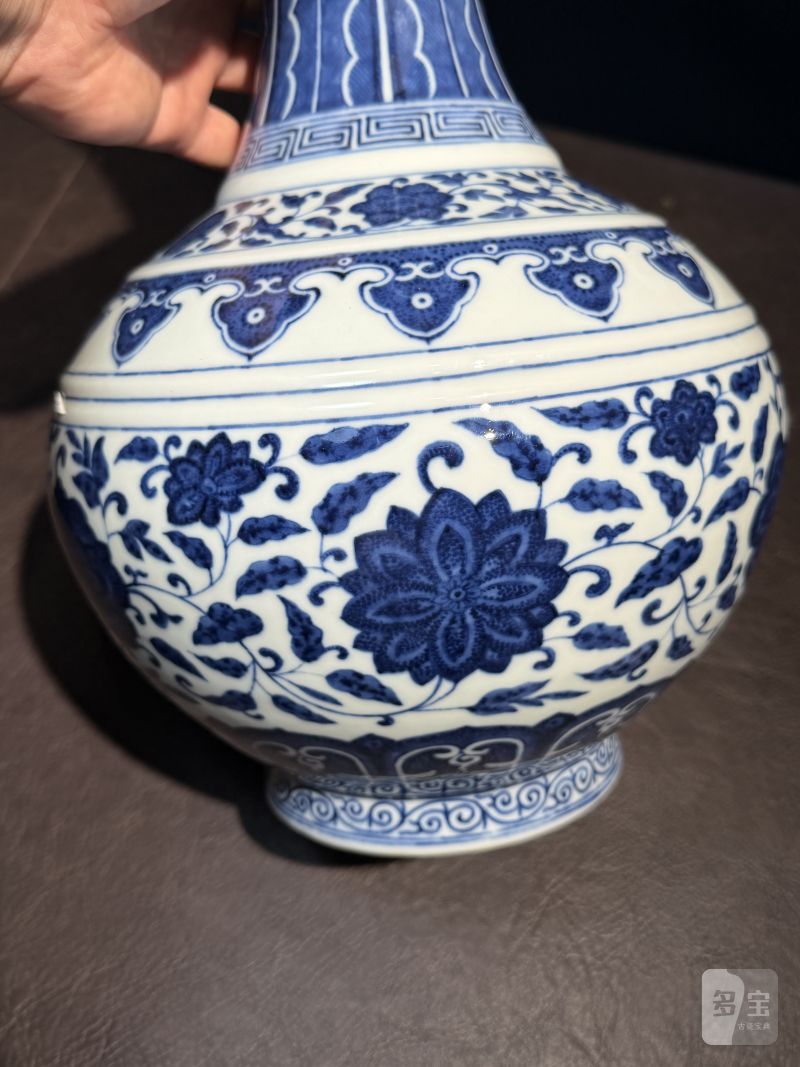 清光绪 青花缠枝莲赏瓶 - 图14